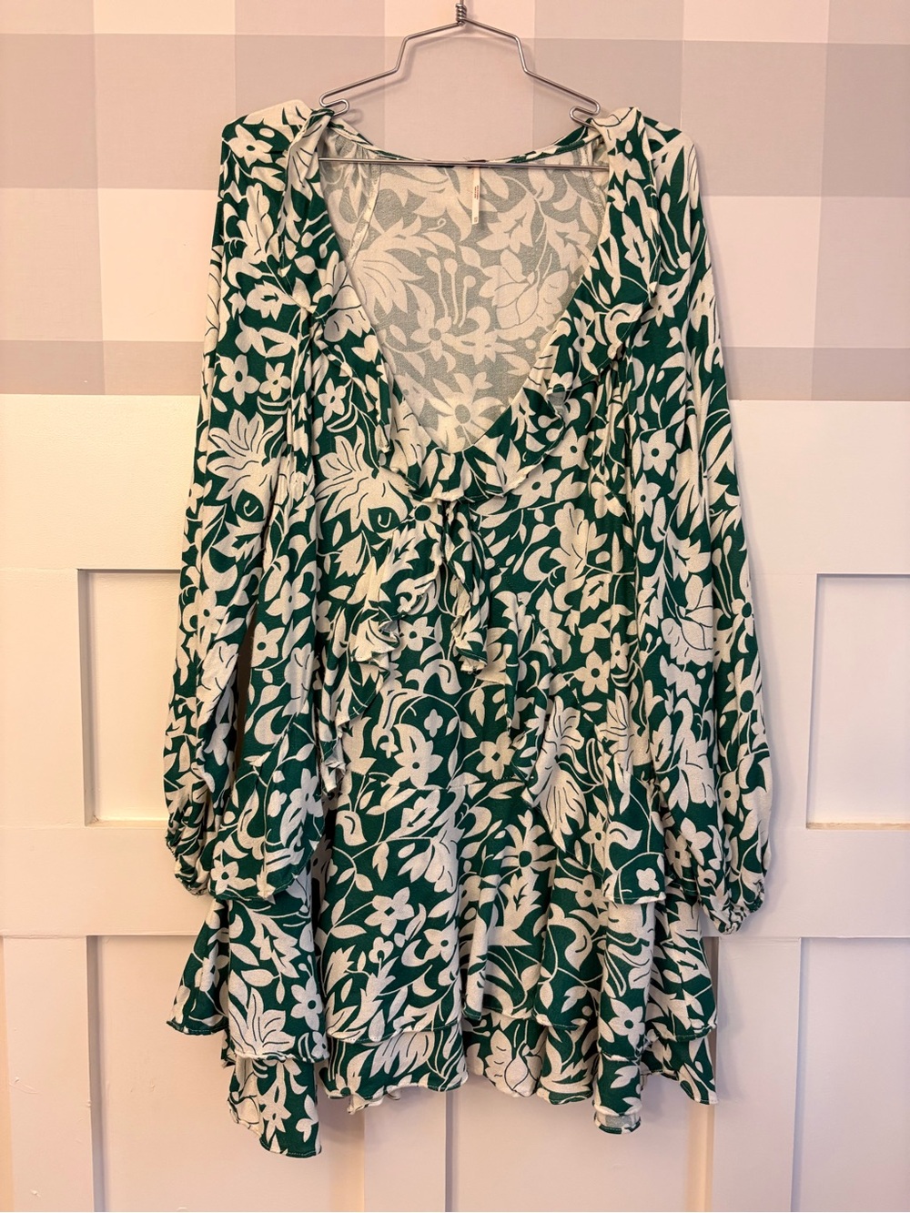 Free People Green & White Floral Tiered V-Neck Mini Dress XS - Picture 3 of 11